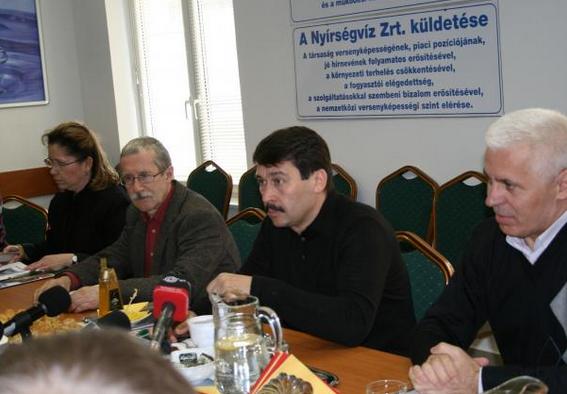 Áder János köztársasági elnök a Nyírségvíznél találkozott dr.Kovács Ferenc nyíregyházi polgármesterrel is