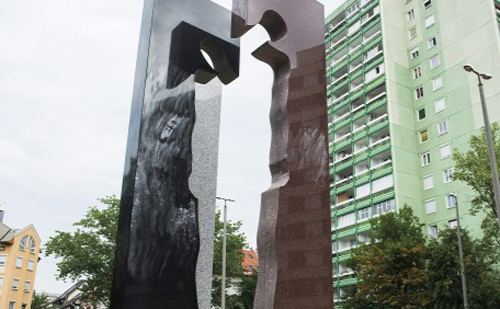 Vandalizmus Nyíregyházán a holokauszt emlékműnél