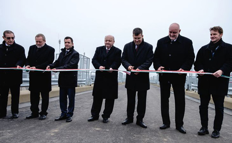 Nagyszabású árvízvédelmi beruházást adott át Seszták Miklós Szabolcsban