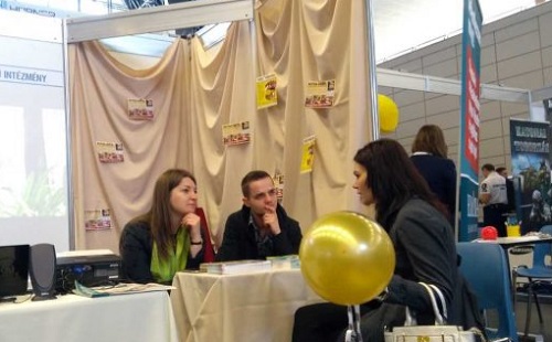 Több tucat állást kínálnak az arénában