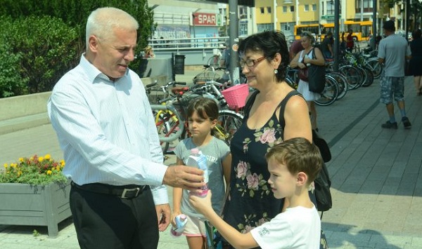 Vizet osztott a polgármester is Nyíregyházán