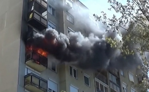 Óriási tűz pusztított egy nyíregyházi házban- 86 családot érintett