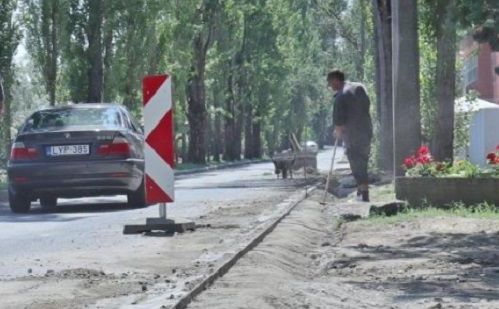 Utakat újítanak, bicikliutat építenek Nyíregyházán