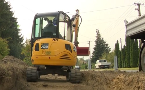 Új járdaszakasz épül Sóstón