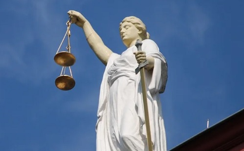 Molotov-koktéllal akarta lerendezni a haragosát – elítélték Nyíregyházán