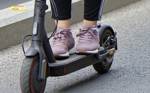 Halálos rollerbaleset történt Nyírteleken – nem a kátyúk miatt