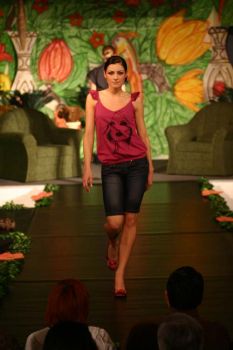 XIII. Nyíregyházi Divatest a Vogue Modell- és Rendezvényszervezõ Ügynökség szervezésében a Korona Hotel-ben 2. 