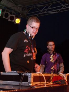 Sztár Dj-k pörgették a lemezt a Sóstó Fiestán 